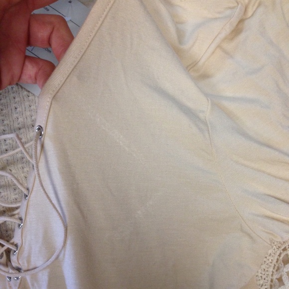 NWT Buckle lace up/back top - Picture 8 of 8